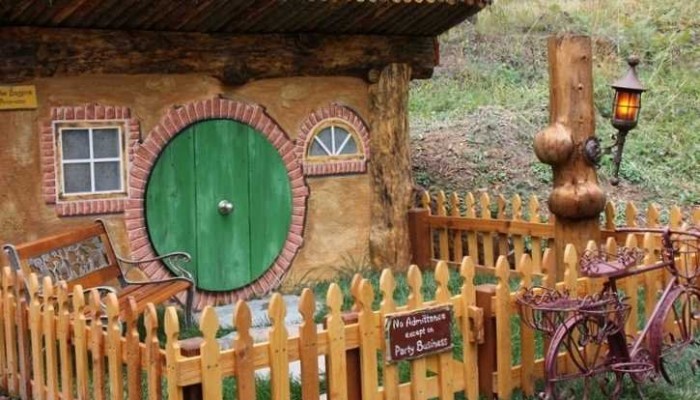 Hobbit House:  Places to See!!!!! (bucket list)